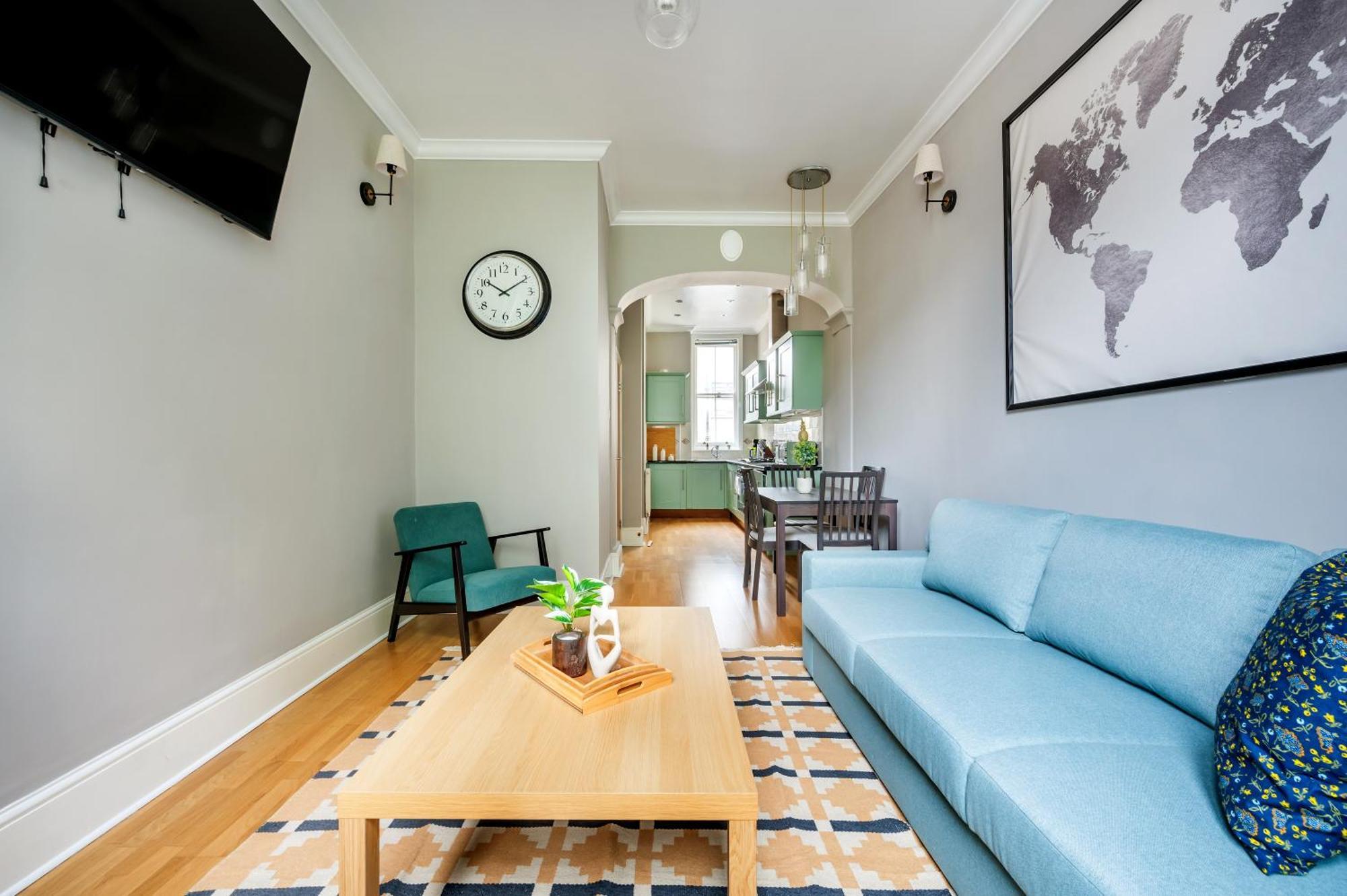 Apartment Large 1 Bedroom In Center Of 2 London