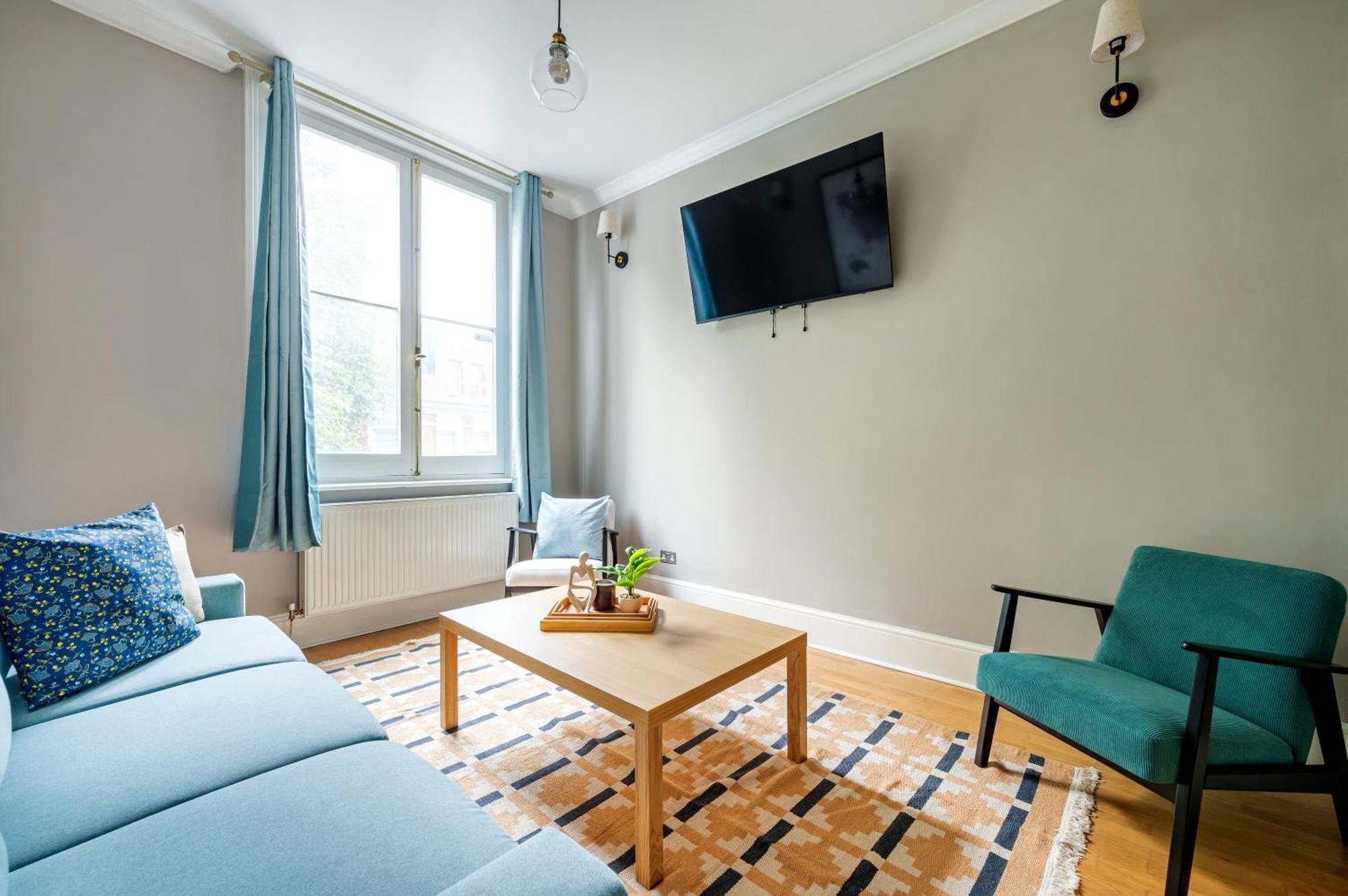 Large 1 Bedroom In Center Of 2 London